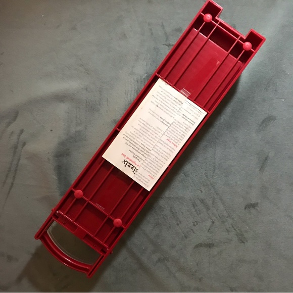 Sizzix Sizzlits 35-die GIRLS ARE WEIRD alphabet dies w/case - Picture 7 of 9